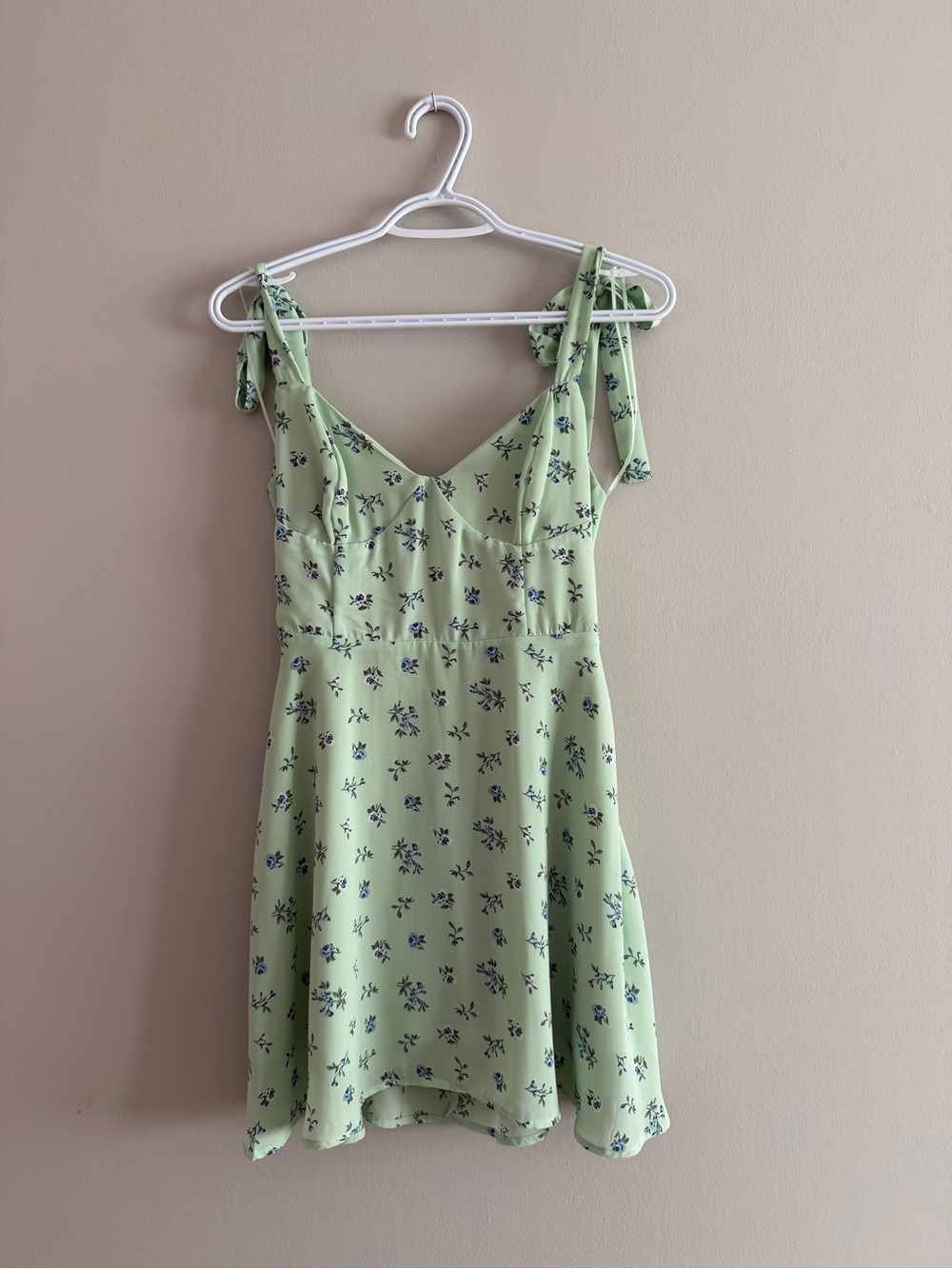 Streetwear Society Light Green Floral Tie-Strap Mini Dress